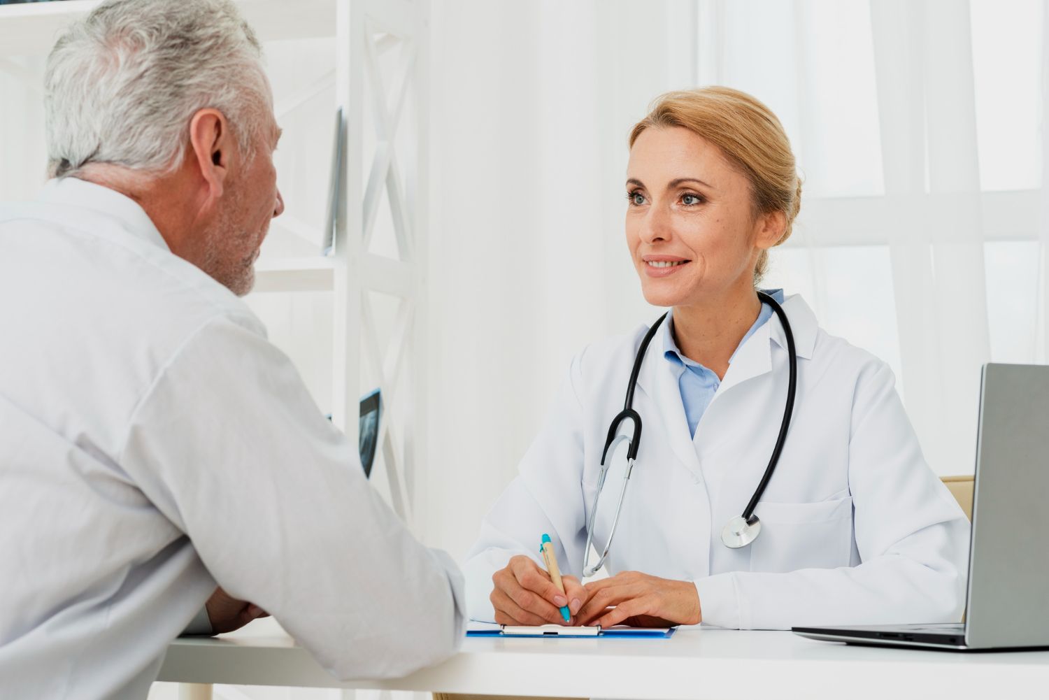 Doctor and Patient are speaking about patient confidentiality law